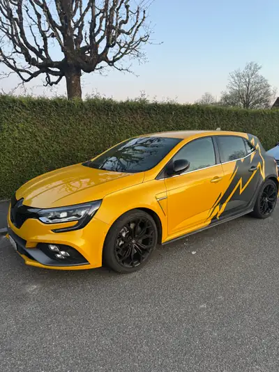 Renault Mégane RS 280 EDC — Sportive haute performance, design jaune signature — Außenansicht