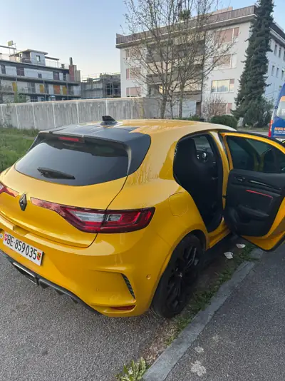 Renault Mégane RS 280 EDC — Sportive haute performance, design jaune signature — Detail
