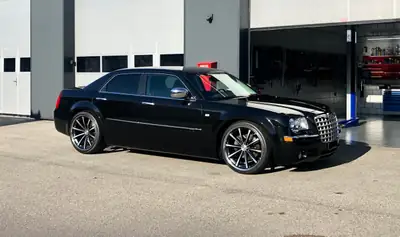 Chrysler 300C 3.5 V6 — Berline américaine de prestige, première main, 54'000 km — Armaturenbrett