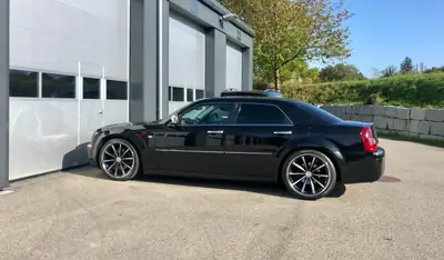 Chrysler 300C 3.5 V6 — Berline américaine de prestige, première main, 54'000 km — Detail