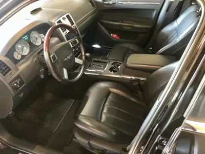 Chrysler 300C 3.5 V6 — Berline américaine de prestige, première main, 54'000 km — Miniatur 11