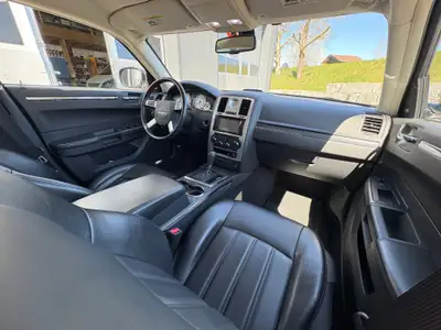 Chrysler 300C 3.5 V6 — Berline américaine de prestige, première main, 54'000 km — Miniatur 10