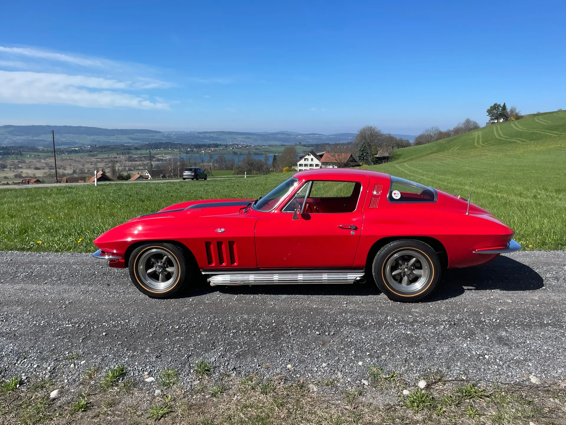 Chevrolet Corvette C2 1965 — Légendaire coupé sport américain, 54'000 km — vista esterna