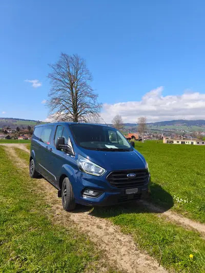 Ford Transit Custom Van 300 L2H1 — Utilitaire aménagé, Webasto intégré, 160'000 km — vue extérieure