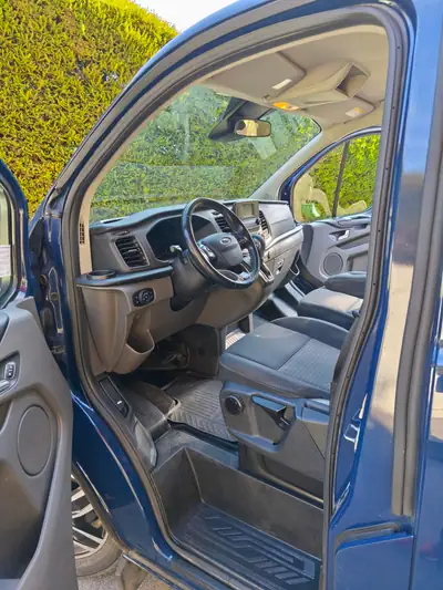 Ford Transit Custom Van 300 L2H1 — Utilitaire aménagé, Webasto intégré, 160'000 km — côté