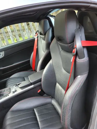 Mercedes-Benz SLK 250 7G-Tronic — Cabriolet sportif, 204 ch et boîte auto fluide — Armaturenbrett