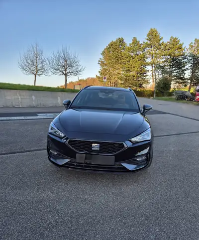 SEAT Leon ST 1.4 eHybrid pHEV — Break hybride rechargeable, 52500 km, exemplaire impeccable — side view