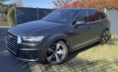 Audi Q7 3.0 TFSI quattro — SUV 7 places premium, 333 ch, quatre roues motrices — tableau de bord