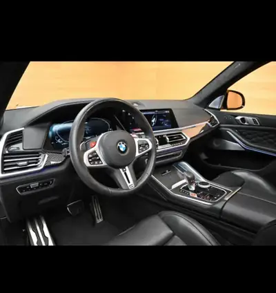 BMW X5M 2020 — SUV haute performance, 625 ch et équipements de luxe — Thumbnail 10