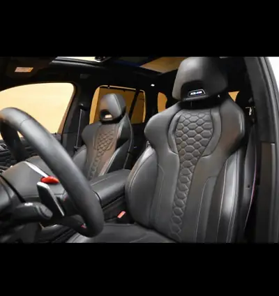 BMW X5M 2020 — SUV haute performance, 625 ch et équipements de luxe — Thumbnail 11