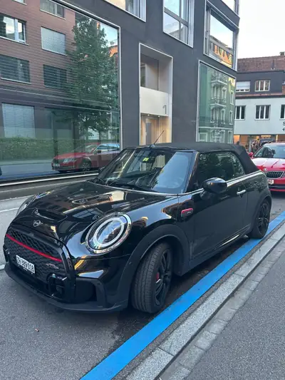 MINI Cabrio Cooper John Cooper Works — Cabriolet sportif 231 ch, très faible kilométrage — interior
