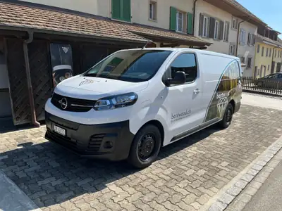Opel Vivaro Cargo-e 75 kWh — Utilitaire électrique performant, 28 000 km — vista esterna
