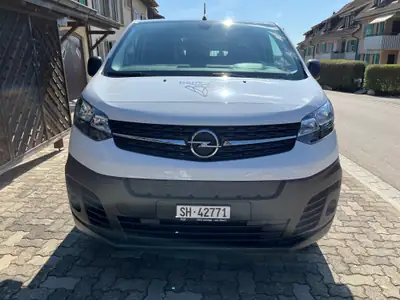 Opel Vivaro Cargo-e 75 kWh — Utilitaire électrique performant, 28 000 km — vista posteriore