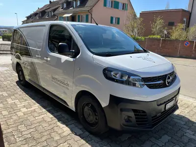 Opel Vivaro Cargo-e 75 kWh — Utilitaire électrique performant, 28 000 km — fianco