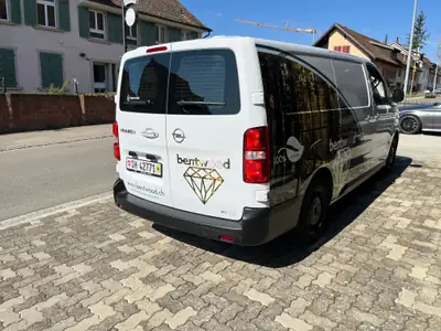 Opel Vivaro Cargo-e 75 kWh — Utilitaire électrique performant, 28 000 km — interni