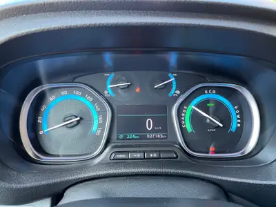 Opel Vivaro Cargo-e 75 kWh — Utilitaire électrique performant, 28 000 km — Miniatura 8