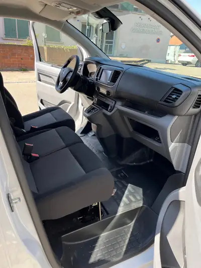Opel Vivaro Cargo-e 75 kWh — Utilitaire électrique performant, 28 000 km — Miniatura 12