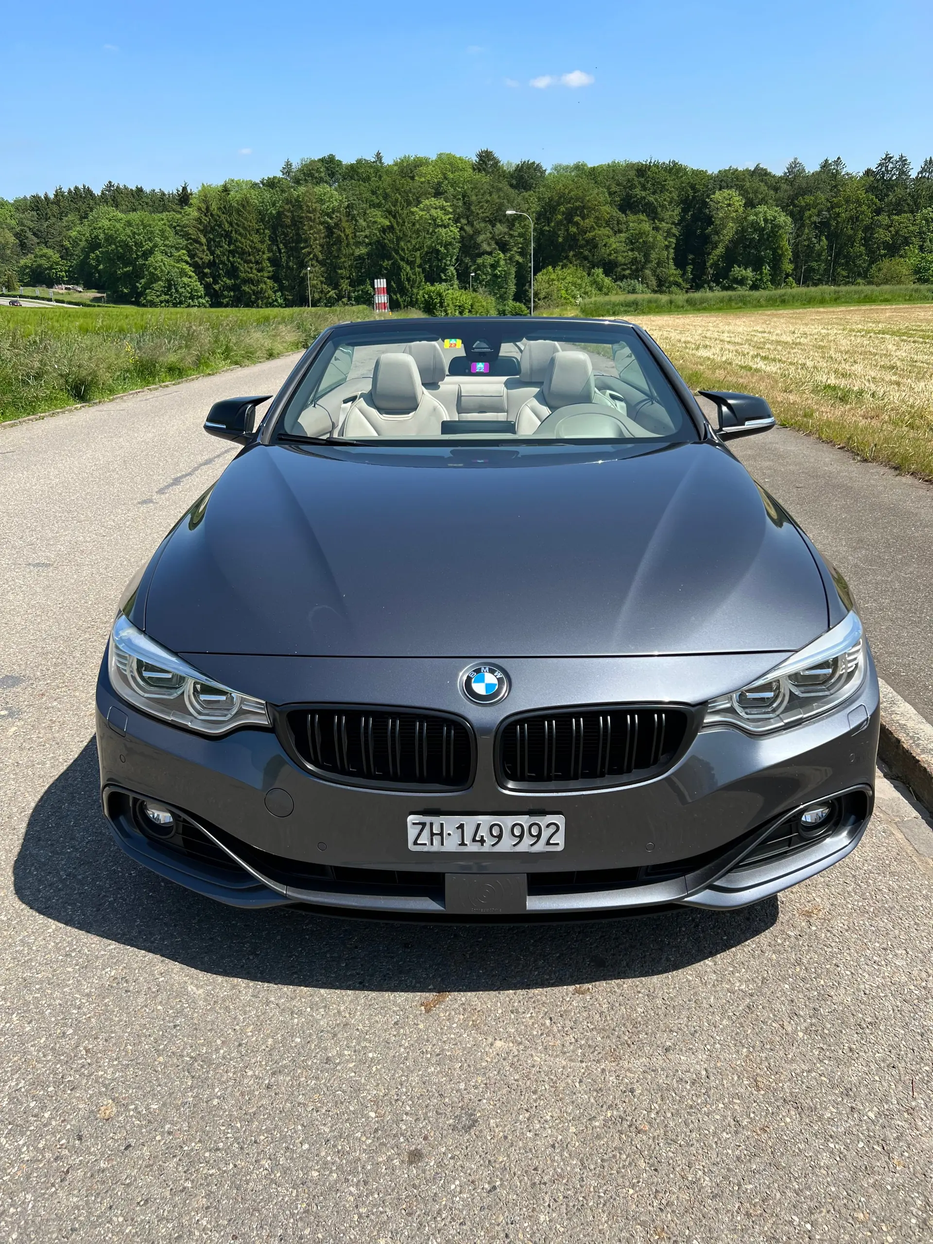 BMW 435i Cabriolet Steptronic — Roadster sportif sans toit, 306 ch à faible kilométrage — vue extérieure