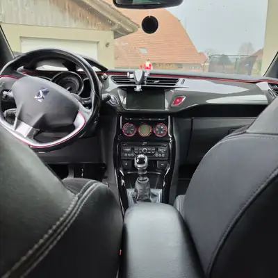 DS3 1.6 THP Sport Chic — Citadine stylée et dynamique, 113'000 km — rear view