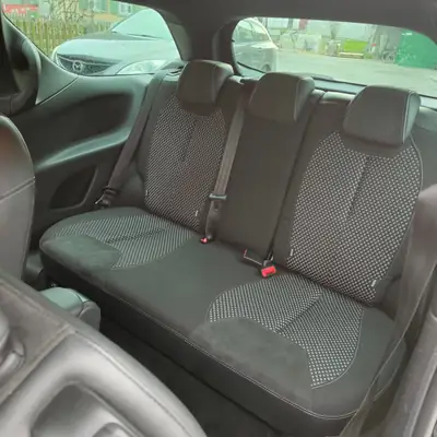 DS3 1.6 THP Sport Chic — Citadine stylée et dynamique, 113'000 km — dashboard