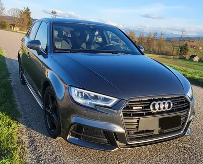 Audi A3 Sportback 40 TFSI Sport quattro — Berline sportive 5 portes, traction intégrale, 140 000 km — dashboard