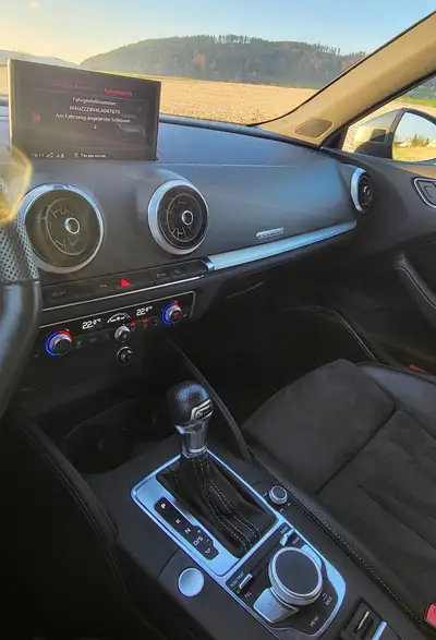 Audi A3 Sportback 40 TFSI Sport quattro — Berline sportive 5 portes, traction intégrale, 140 000 km — Thumbnail 13