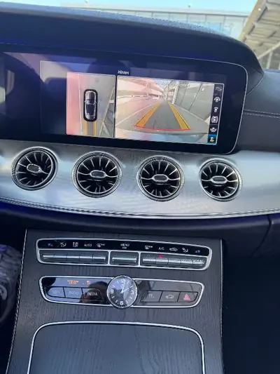 Mercedes-Benz E 200 Cabriolet AMG Line — Élégance décapotable 4WD, 98 000 km — Miniatura 9
