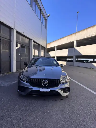 Mercedes-Benz E 200 Cabriolet AMG Line — Élégance décapotable 4WD, 98 000 km — Miniatura 7