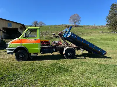 IVECO Turbo Daily 40.10 — Benne basculante robuste, bras multilift intégré — intérieur