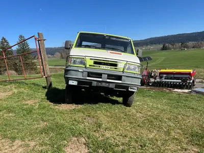 IVECO Turbo Daily 40.10 — Benne basculante robuste, bras multilift intégré — détail
