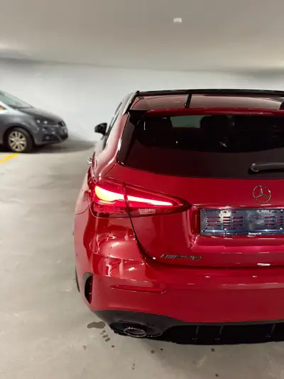 Mercedes-Benz A 35 AMG — Compacte haute performance, 320 ch, 14 000 km seulement — dettaglio