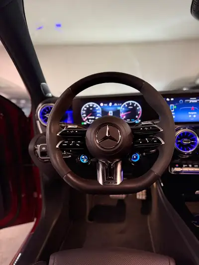 Mercedes-Benz A 35 AMG — Compacte haute performance, 320 ch, 14 000 km seulement — Miniatura 17