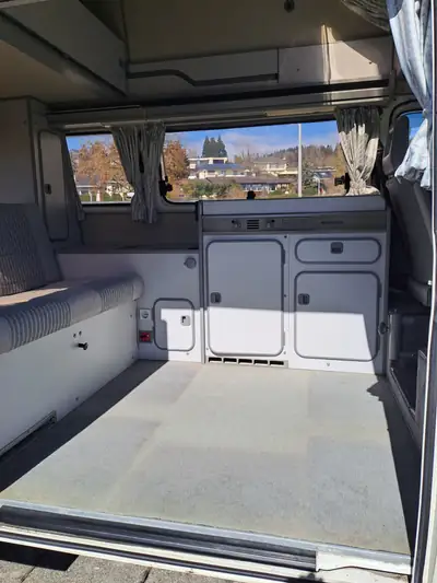 VW T2 Westfalia Joker 1986 — Camping-car culte avec homologation véhicule ancien — détail