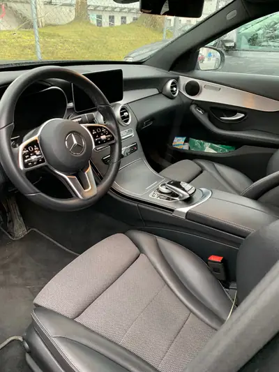 Mercedes-Benz C 220 d Swiss Star 4Matic — Break diesel performant, 135 000 km — interior