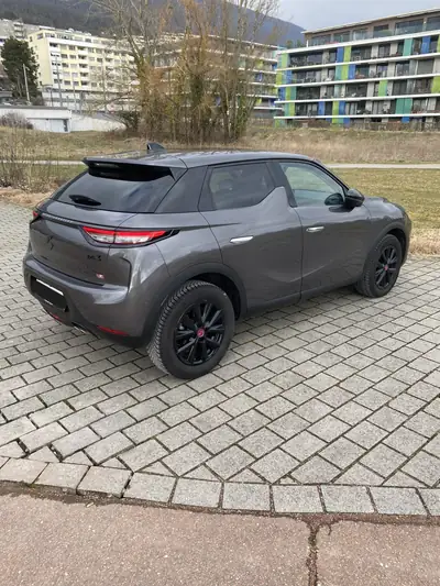 DS 3 1.2 PureTech Ligne Noire EAT8 — Élégance urbaine et efficacité énergétique — arrière