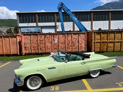 Ford Thunderbird 1957 — Le cabriolet mythique américain, seulement 30'000 km — Heckansicht
