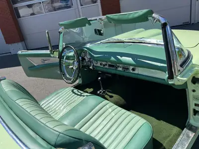 Ford Thunderbird 1957 — Le cabriolet mythique américain, seulement 30'000 km — Miniatur 9