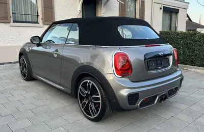 MINI Cabrio Cooper JCW — Cabriolet sportif 231 ch, très peu roulé — cruscotto