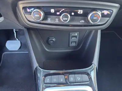 Opel Crossland X 1.2i Elegance — SUV compact automatique, 18'750 km seulement — Thumbnail 15