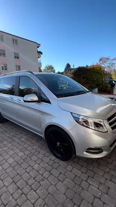 Mercedes-Benz V 250 BlueTEC — Monospace premium diesel, 7 places, entretien maîtrisé — Seitenansicht