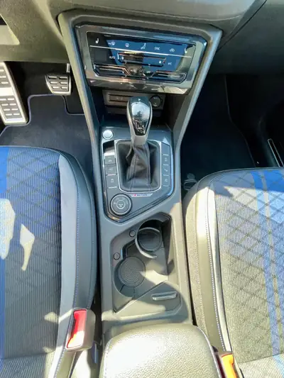 VW Tiguan R 2.0 TSI 321 ch — Performance et sportivité dans un SUV compact 4Motion — Thumbnail 13