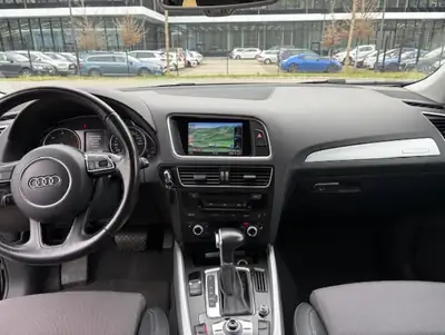 Audi Q5 2.0 TDI quattro S-tronic — SUV premium diesel, 129'500 km, traction intégrale — détail