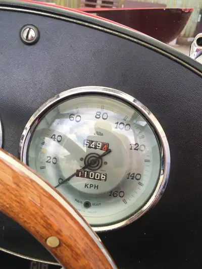 MG TD 1953 — Roadster cabriolet vintage, moteur essence 1247cc, authentique British classic — Miniature 12