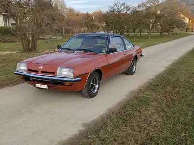 Opel Manta Berlinetta 2.0 — Coupé sportif des années 70, sans accident — vista esterna