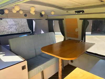 VW T3 Typ 2 1981 — Légende du camping-car, moteur 2.0L fiable et prêt à l'aventure — détail