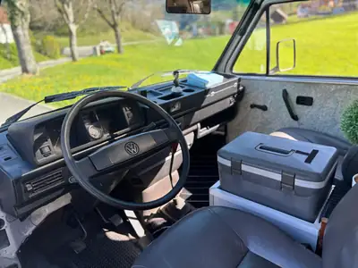 VW T3 Typ 2 1981 — Légende du camping-car, moteur 2.0L fiable et prêt à l'aventure — Miniature 8