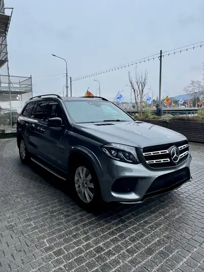 Mercedes-Benz GLS 400 4Matic — SUV 7 places premium, moteur 333 ch essence — côté