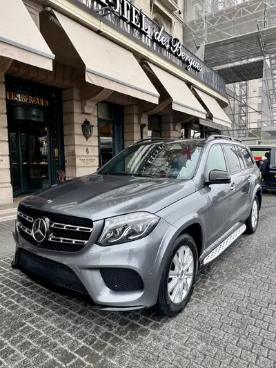 Mercedes-Benz GLS 400 4Matic — SUV 7 places premium, moteur 333 ch essence — intérieur