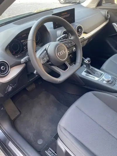 Audi Q2 40 TFSI quattro S-tronic — SUV premium 2024, seulement 1000 km — interior