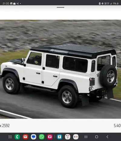 Land Rover Defender Modèle ICE Série Limitée — Légende tout-terrain, 50 exemplaires mondiaux — Seitenansicht